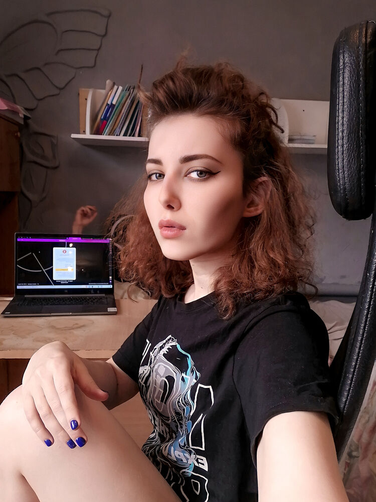  ,   Alina, 24 ,  