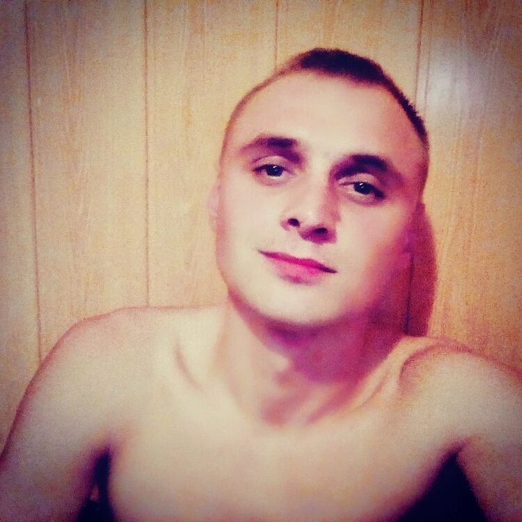  ,   Viktor, 31 ,   ,   , c 