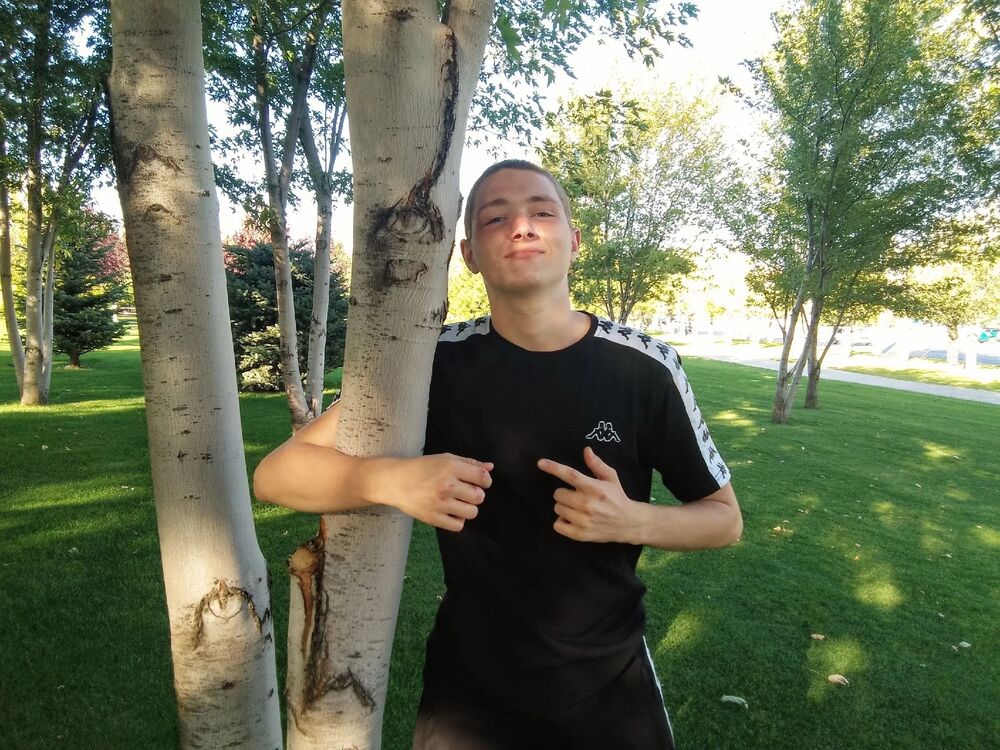  ,   Ivan, 19 ,   ,   