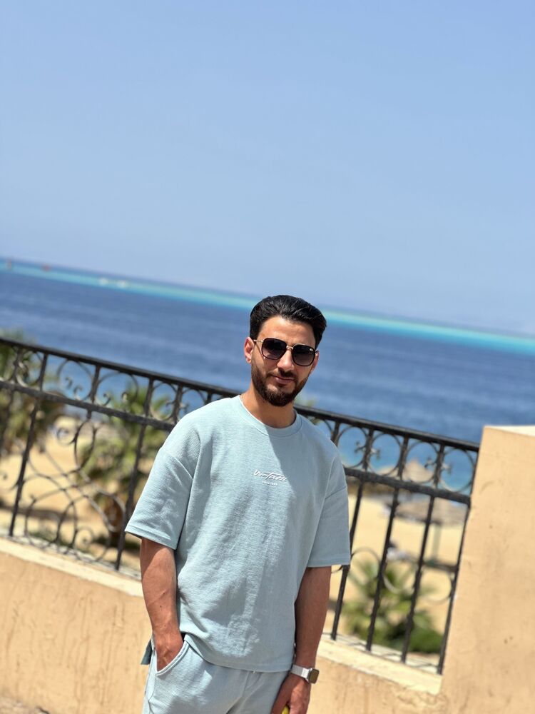  34709546  Eslam, 31 ,    