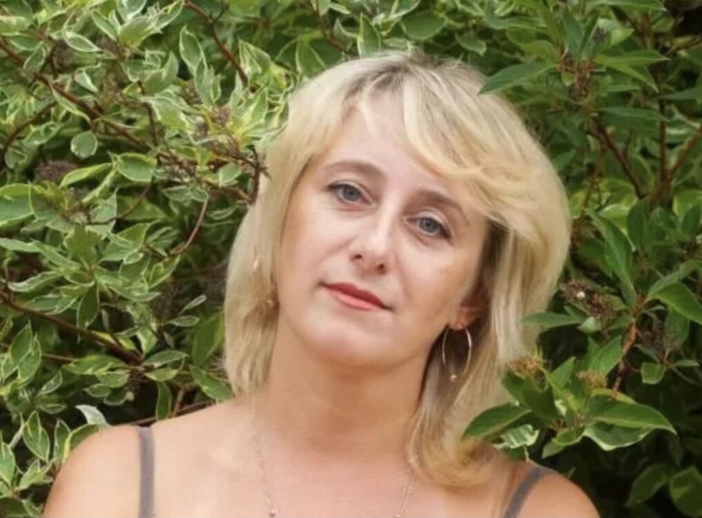  ,   Elena, 53 ,   ,   