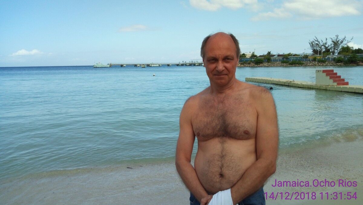  18563966  Raimond, 65 ,    