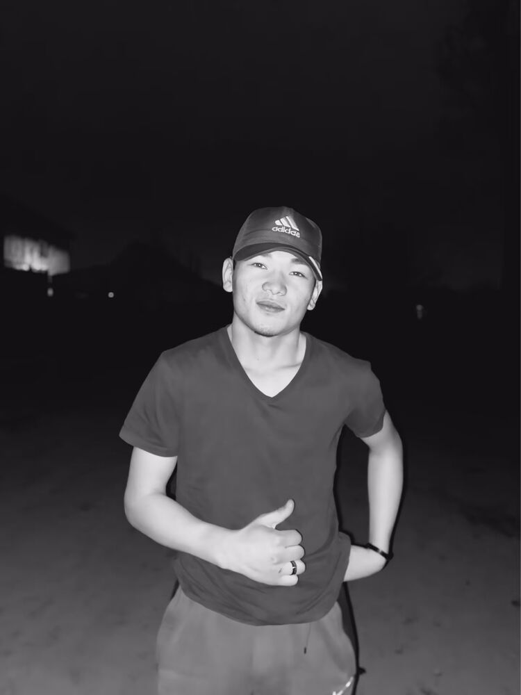  52229656  Erlan, 21 ,    