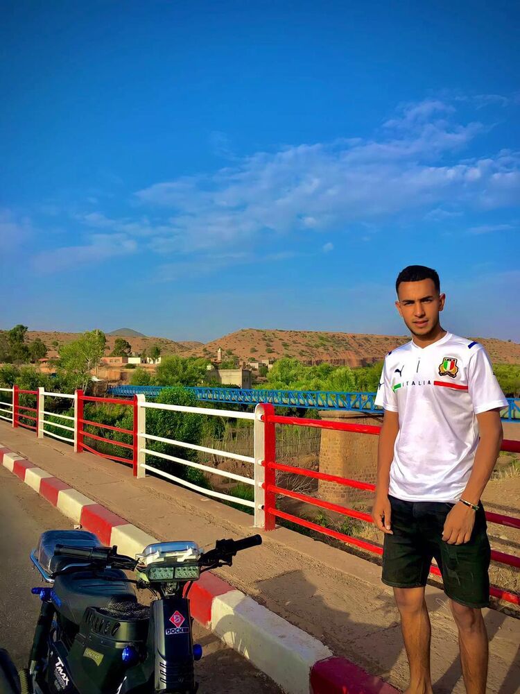  44134806  Mohamed, 25 ,    