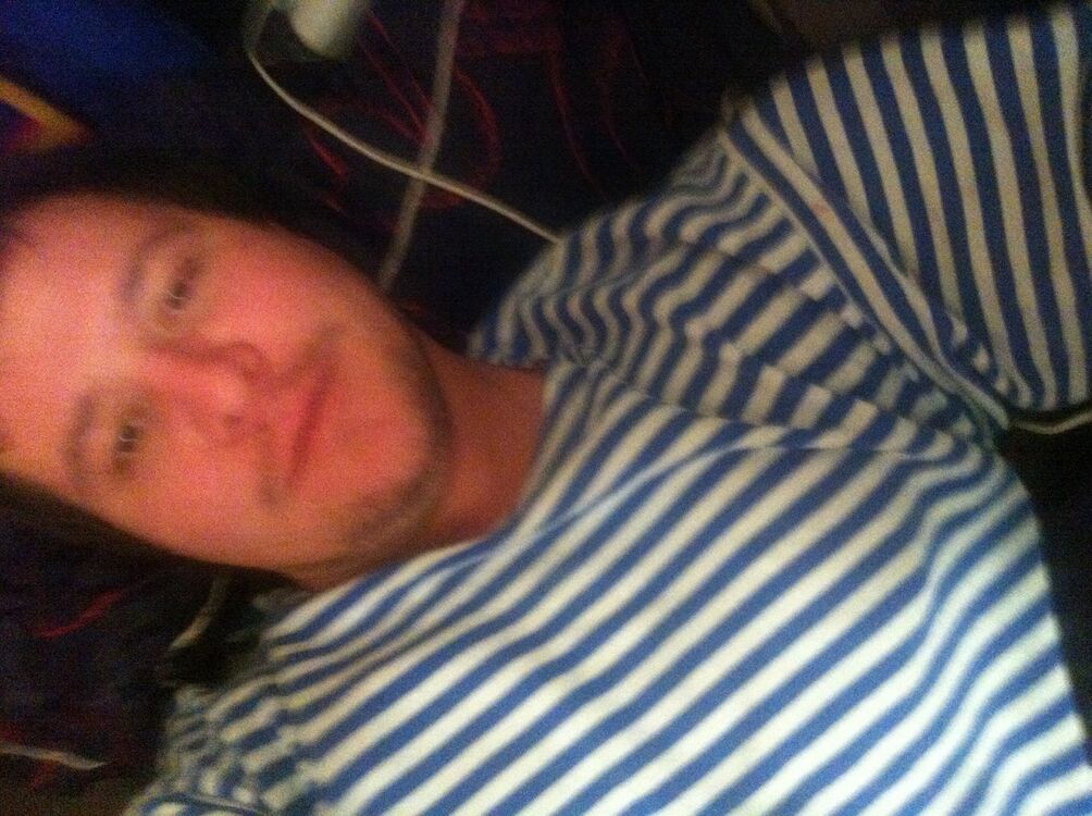  8388416  Greg, 39 ,    