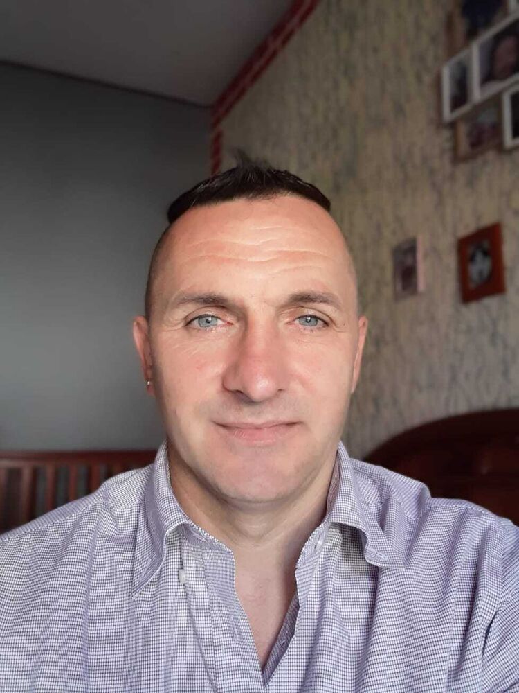  ,   Alex, 36 ,   c 