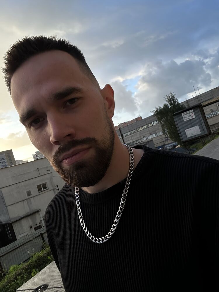 52989586  , 24 ,    