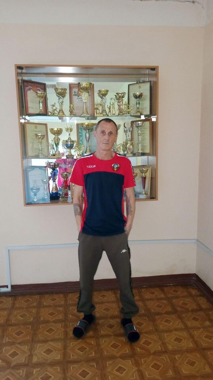  53947996  Mikhail, 52 ,    