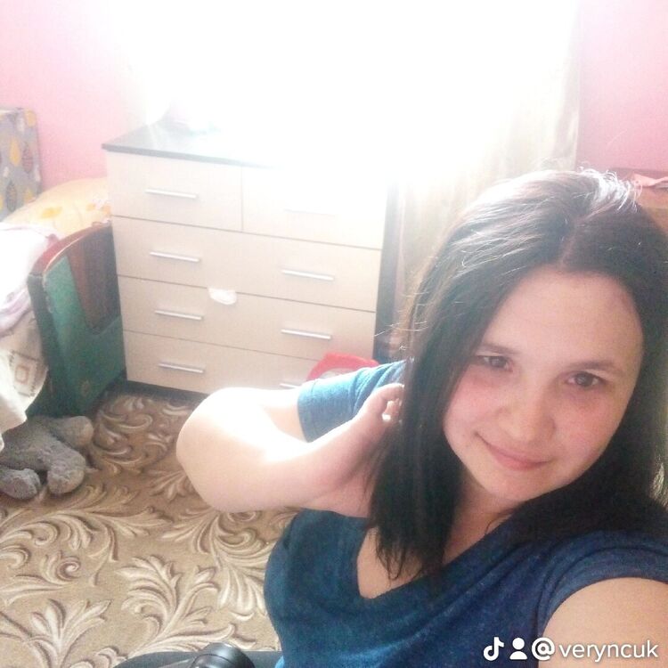  45496356  Veronika, 28 ,    