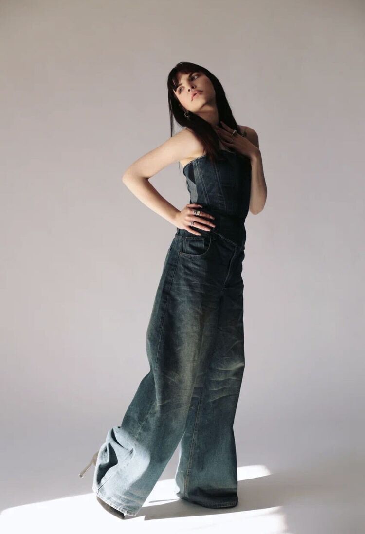  53241386  , 22 ,    -