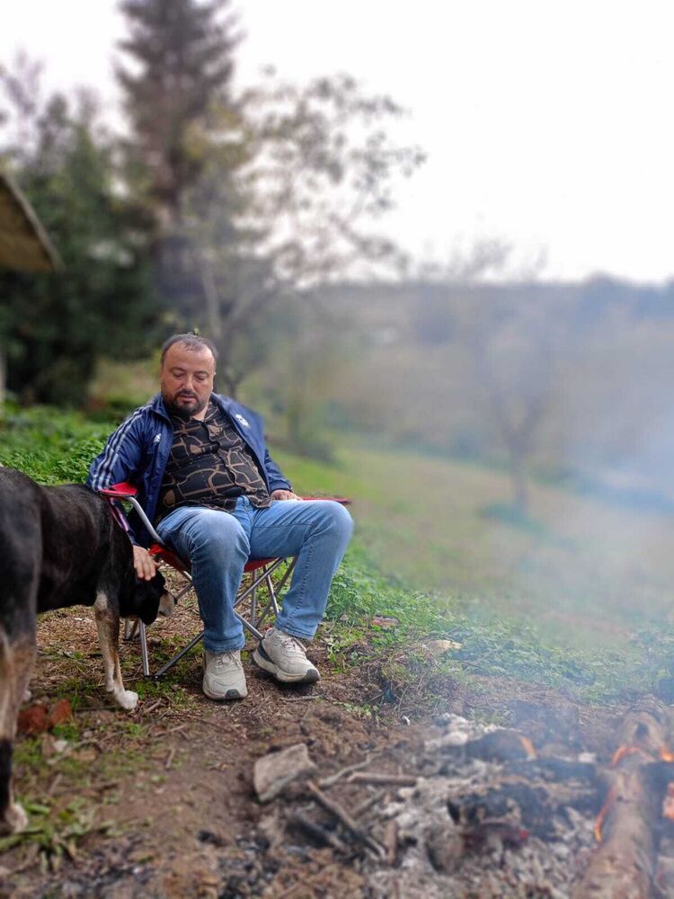  40019946  Mehmet, 40 ,    
