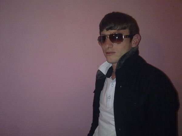  ,   Artur, 38 ,   ,   , c 