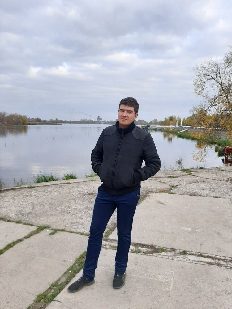  ,   Leonid, 27 ,   ,   , c , 
