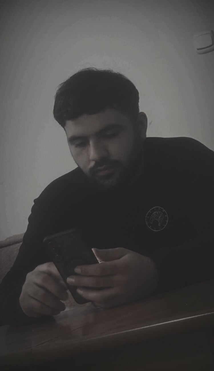  49537806  Alek, 32 ,    Banie