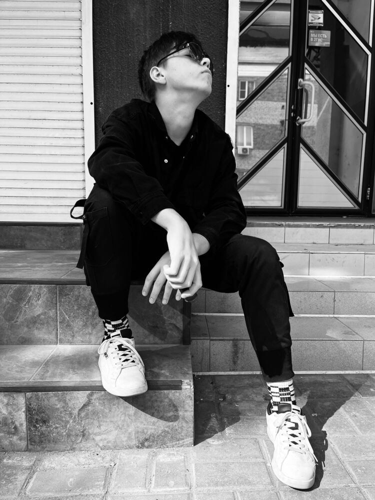  37701496  , 23 ,    --