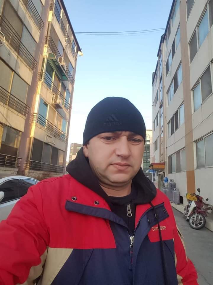  43033896  Shakhan, 41 ,    