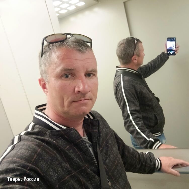  45303036  Valentin, 41 ,    
