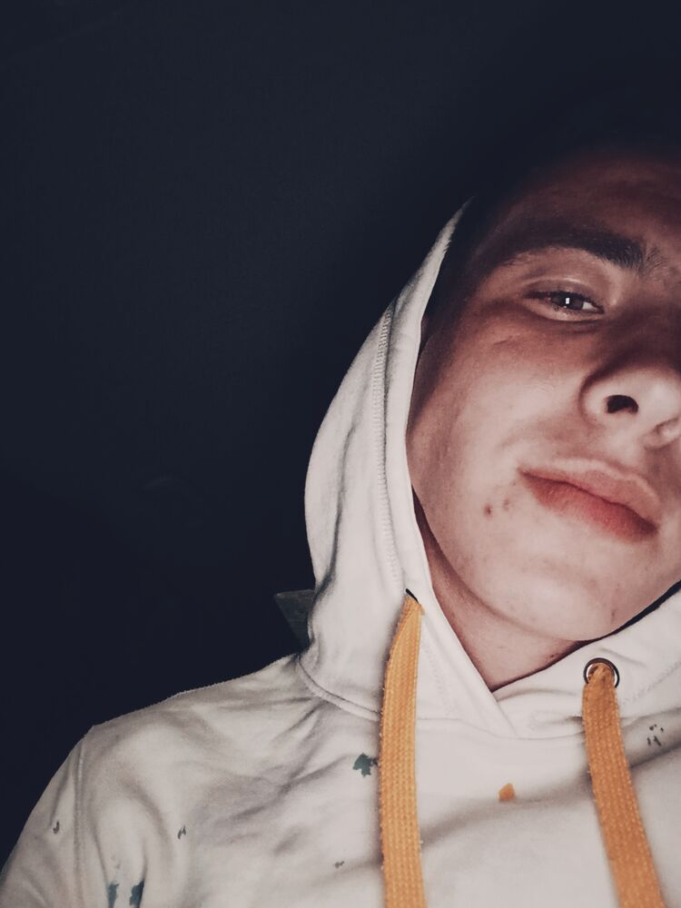  ,   Artyom, 23 ,   ,   