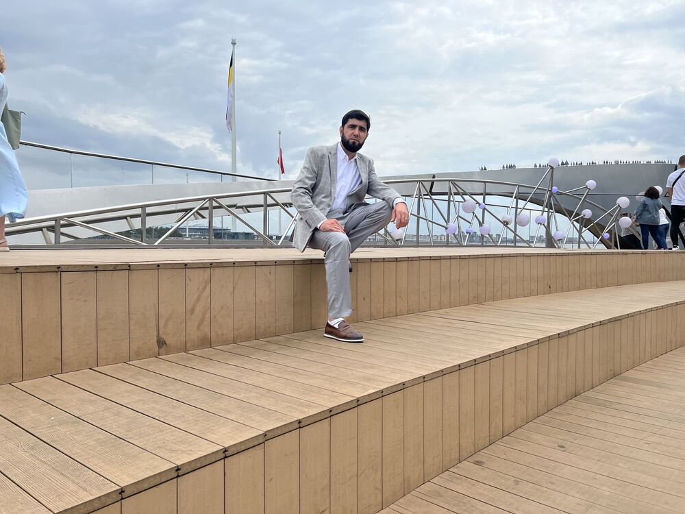  53068496  , 32 ,    -