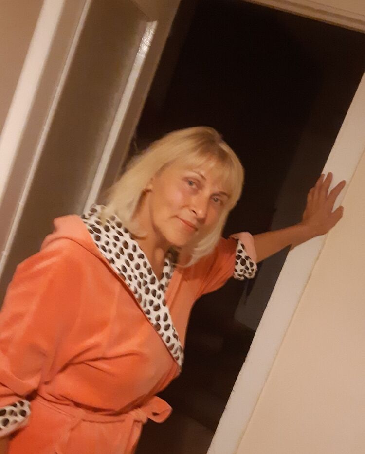  13594746  Albina, 63 ,    