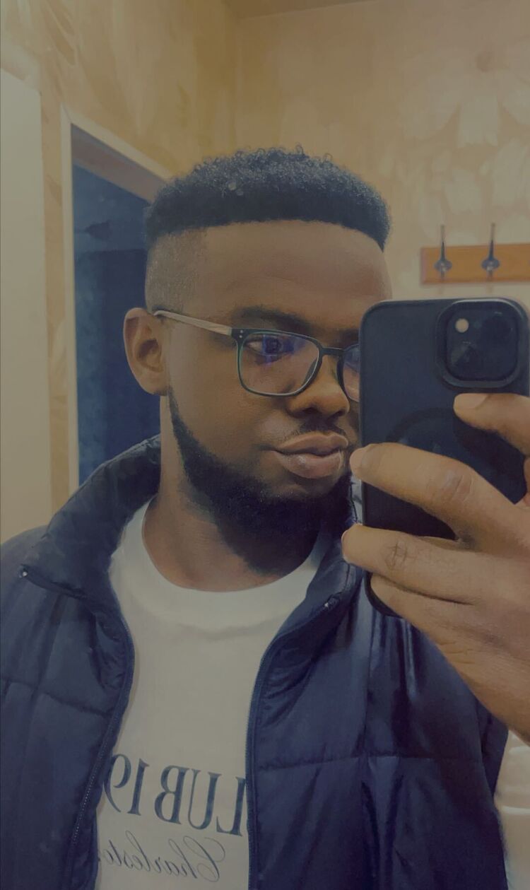  51132656  , 24 ,    
