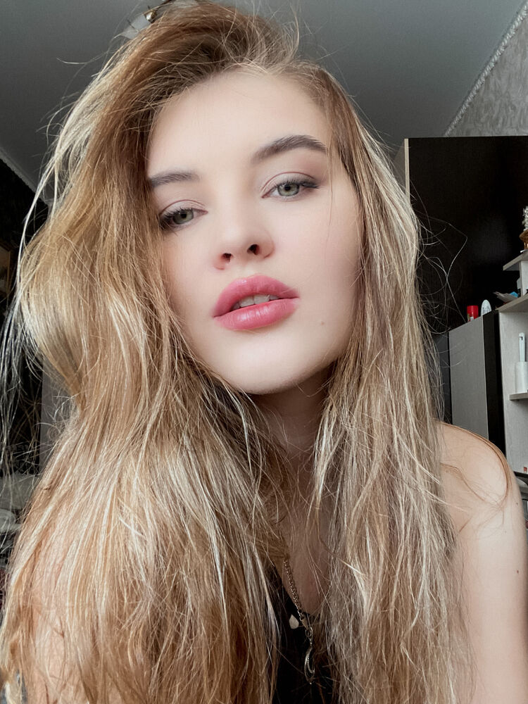  36159216  Oksana, 26 ,    