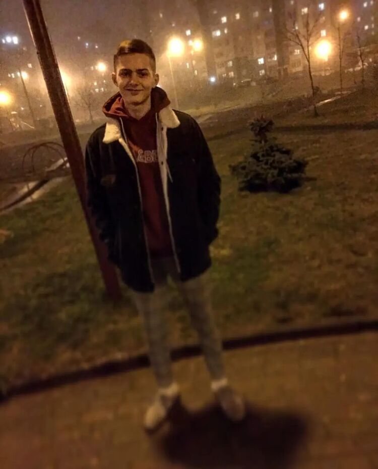  30559336  , 22 ,    