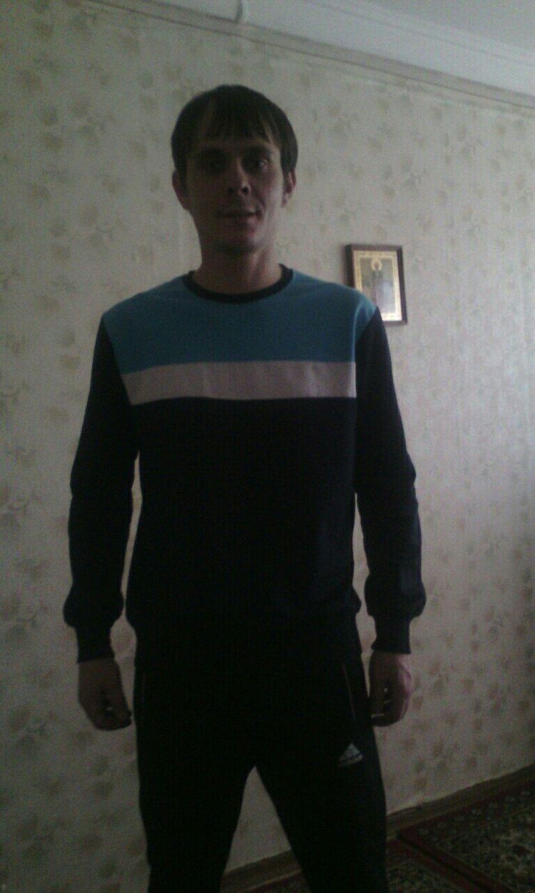  47633226  Denis, 33 ,    