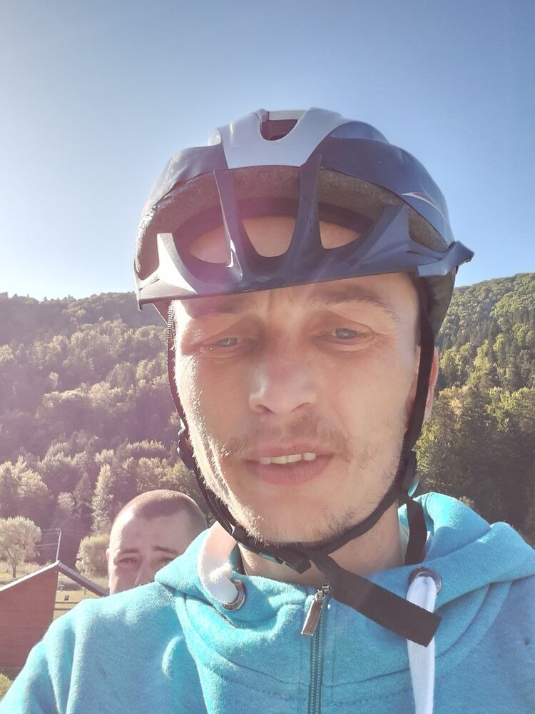  ,   Serjiu, 37 ,   ,   , c 