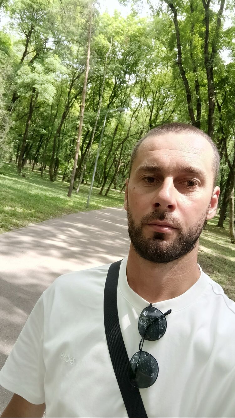  53053526  Nikifor, 33 ,    