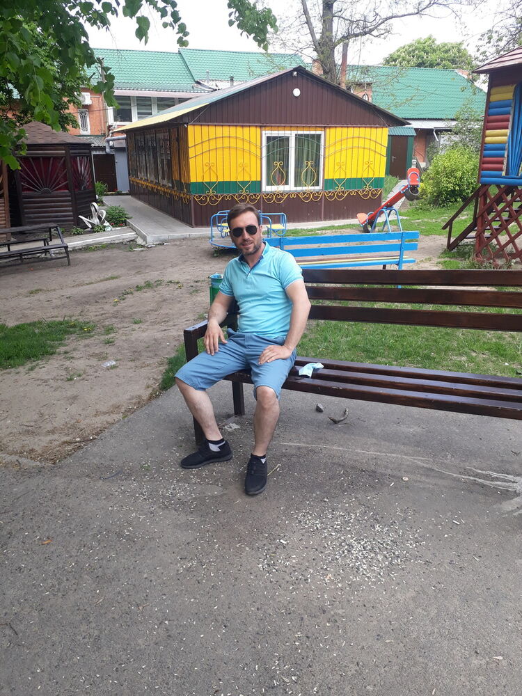  ,   Sezer, 40 ,   ,   , c 