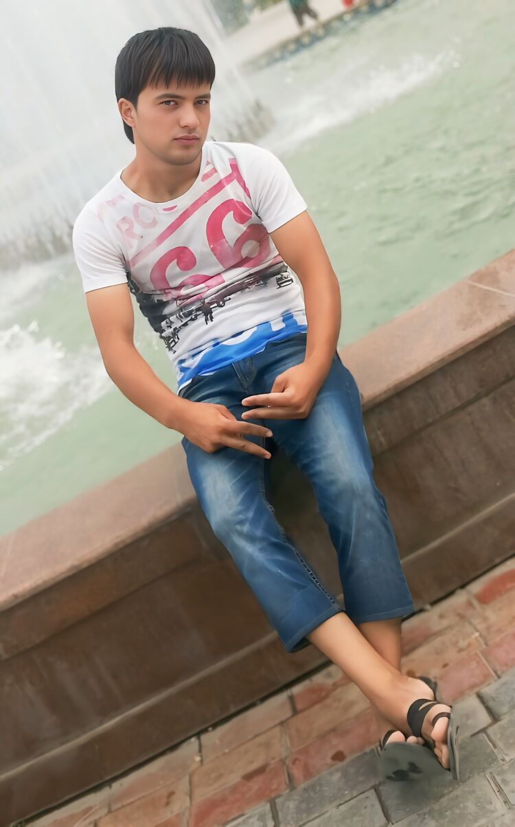  ,   Bilolhon, 32 ,   ,   