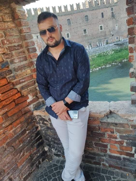  Venice,   Alexie, 32 ,   ,   , c , 