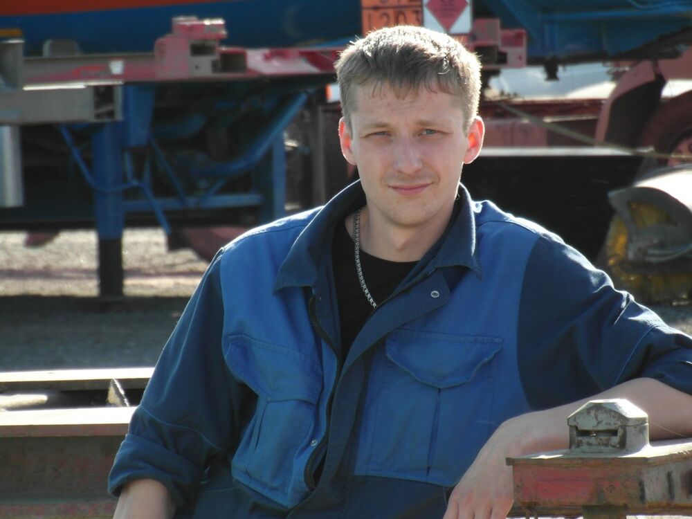  19004056  , 36 ,    -