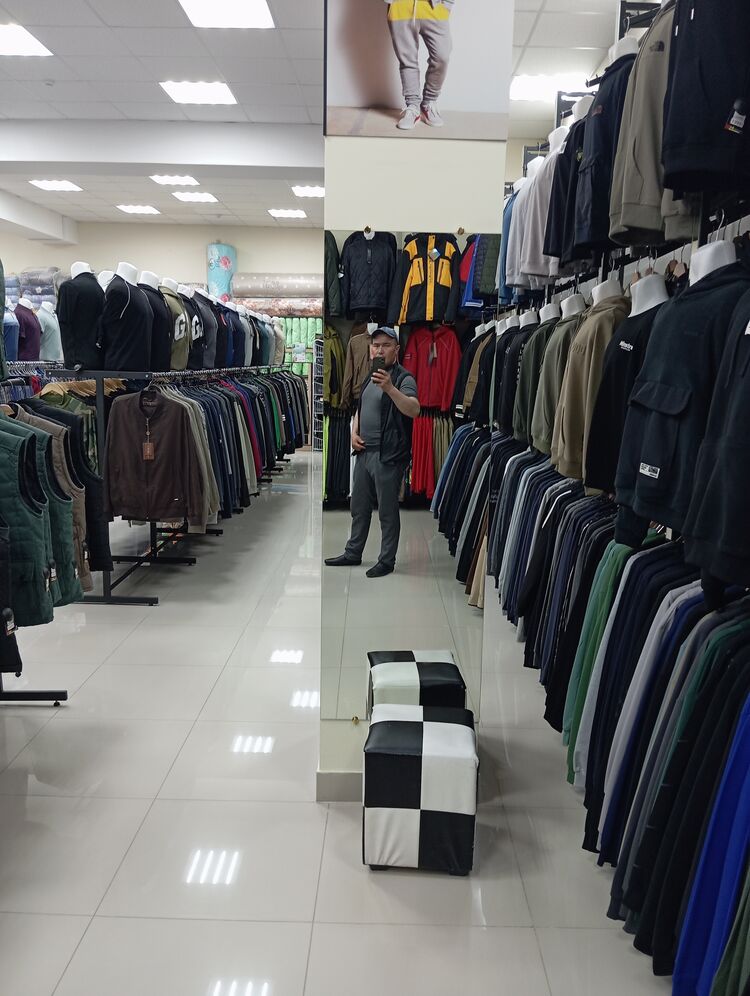  43382586  Furkat, 35 ,    