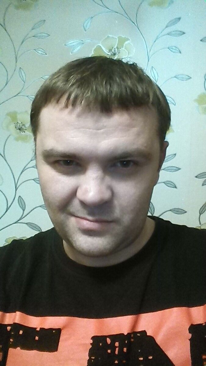  ,   Elhombre, 47 ,   
