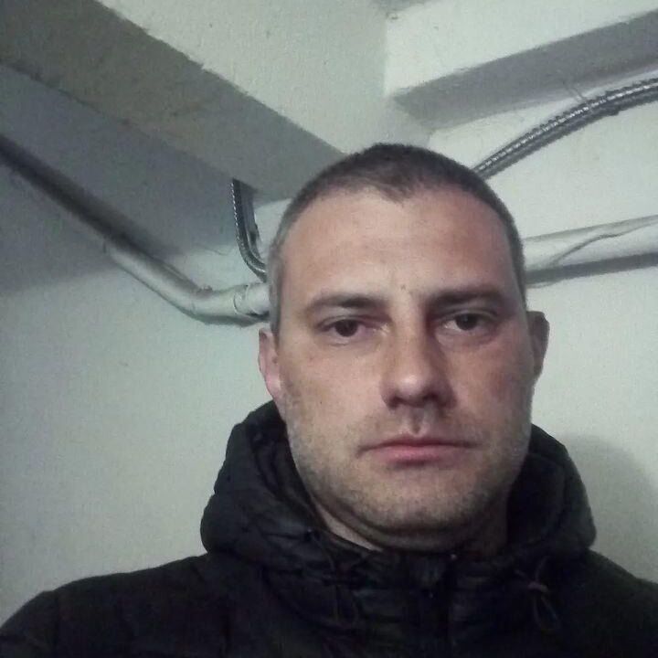  ,   Toxa, 42 ,   ,   , c 