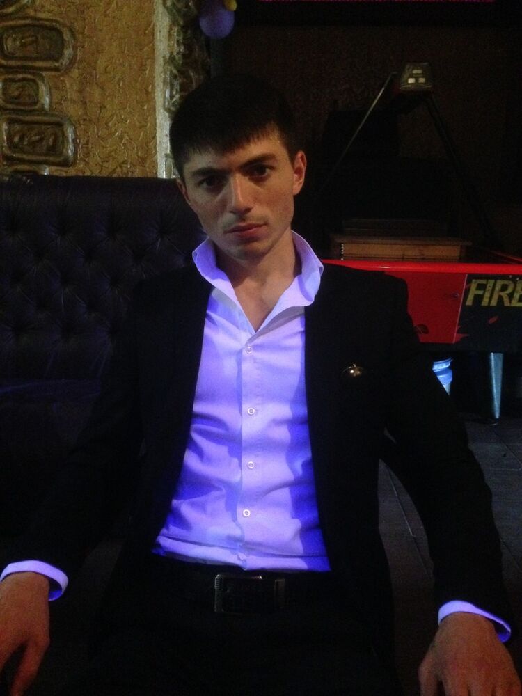  9956666  , 33 ,    -