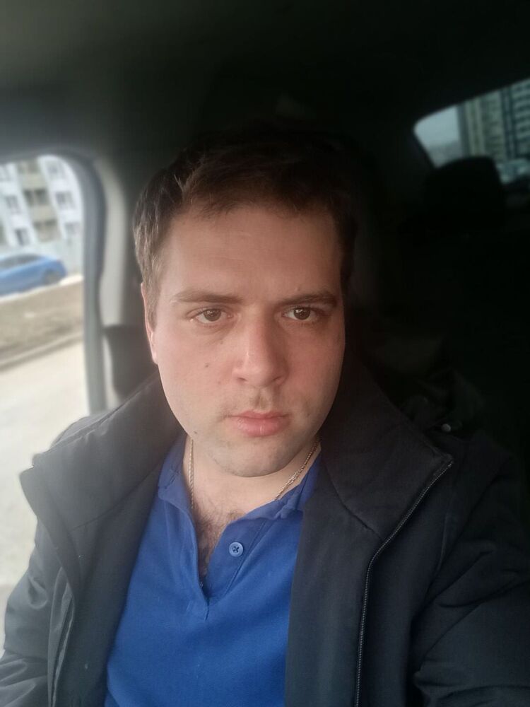  50642056  Mikhail, 31 ,    