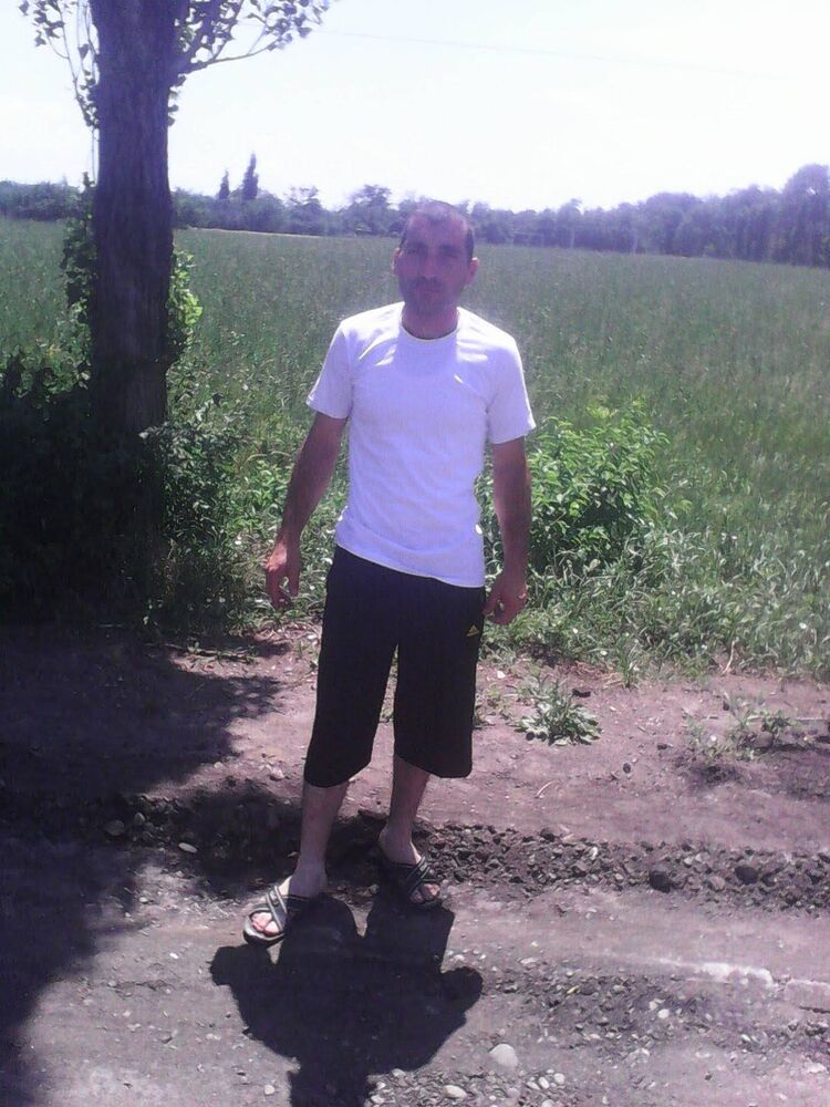  22726666  Armen, 40 ,    