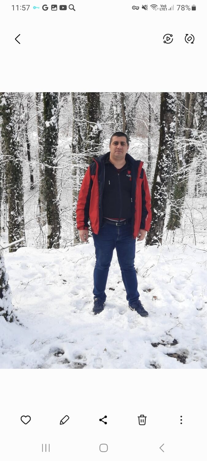  53621016  Vartan, 40 ,    