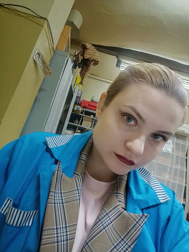  32930656  Alina, 24 ,    