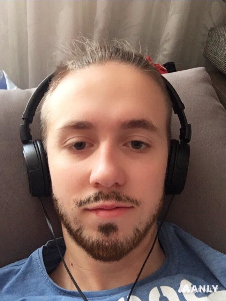  19097416  Vlad, 24 ,    