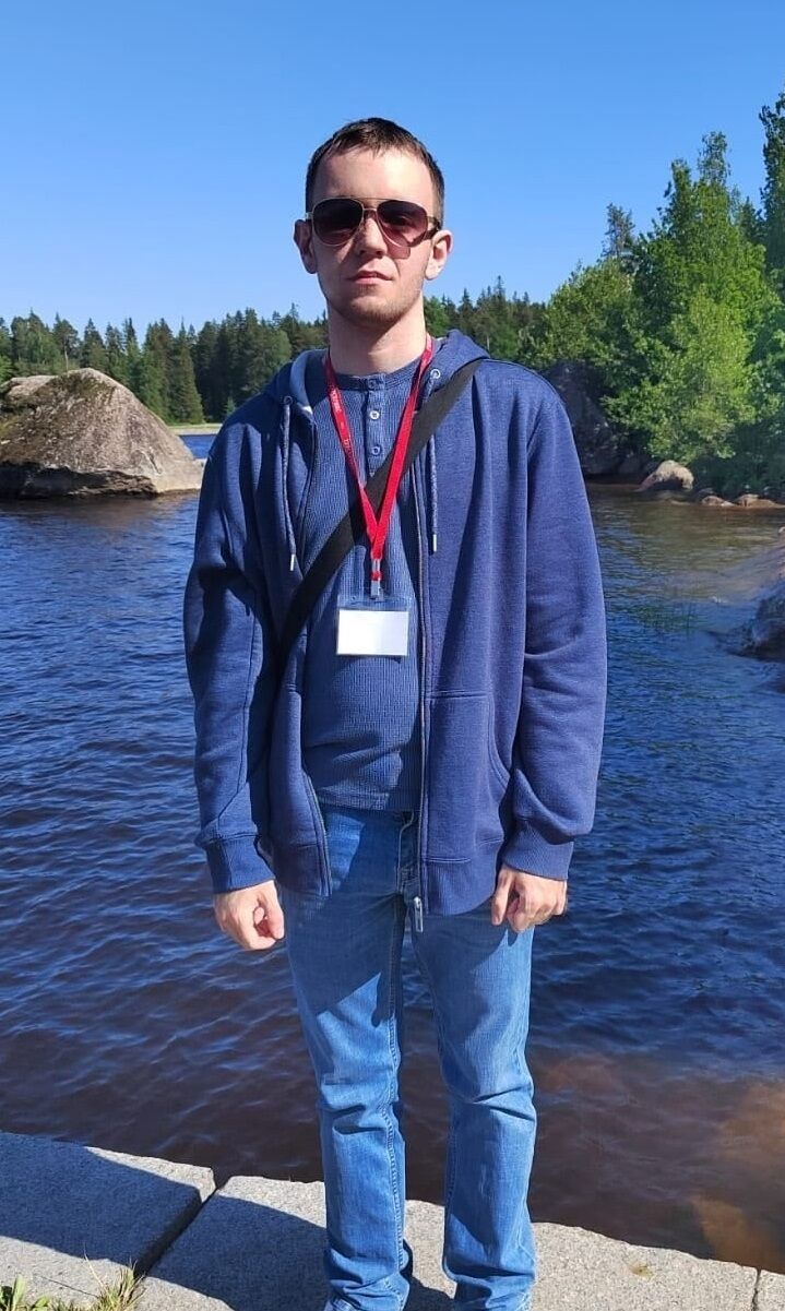  53587926  , 18 ,    -