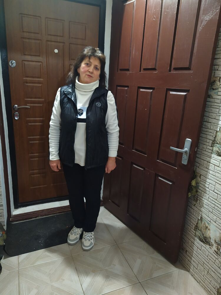 40623756  Lidiya, 68 ,    