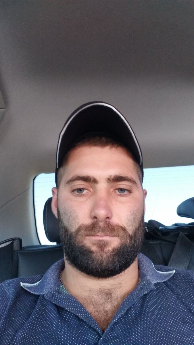  13426736  Andrei, 36 ,    