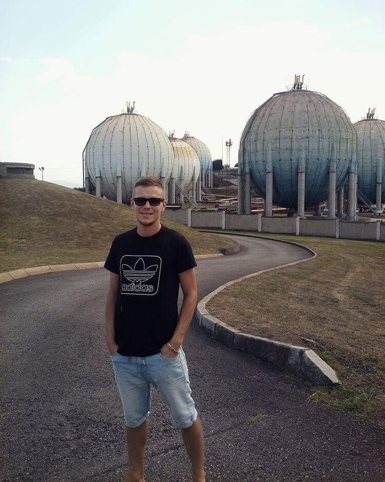  ,   Vasil, 33 ,   ,   , c 