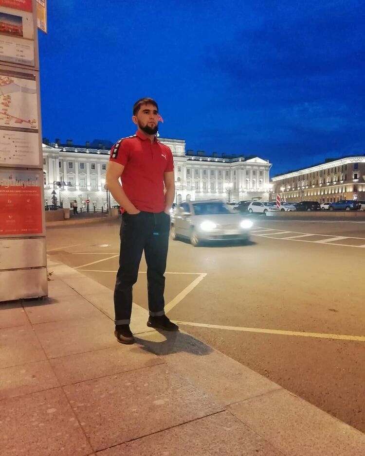  23501686  , 27 ,    -