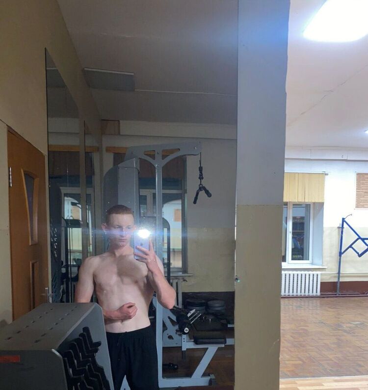  49599706  Broskii, 20 ,    