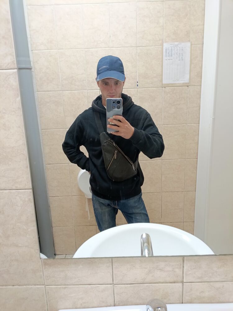  46857646  , 28 ,    
